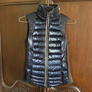 Blanc Noir Navy & Black Breakthrough Down Filled Puffer Vest size Small